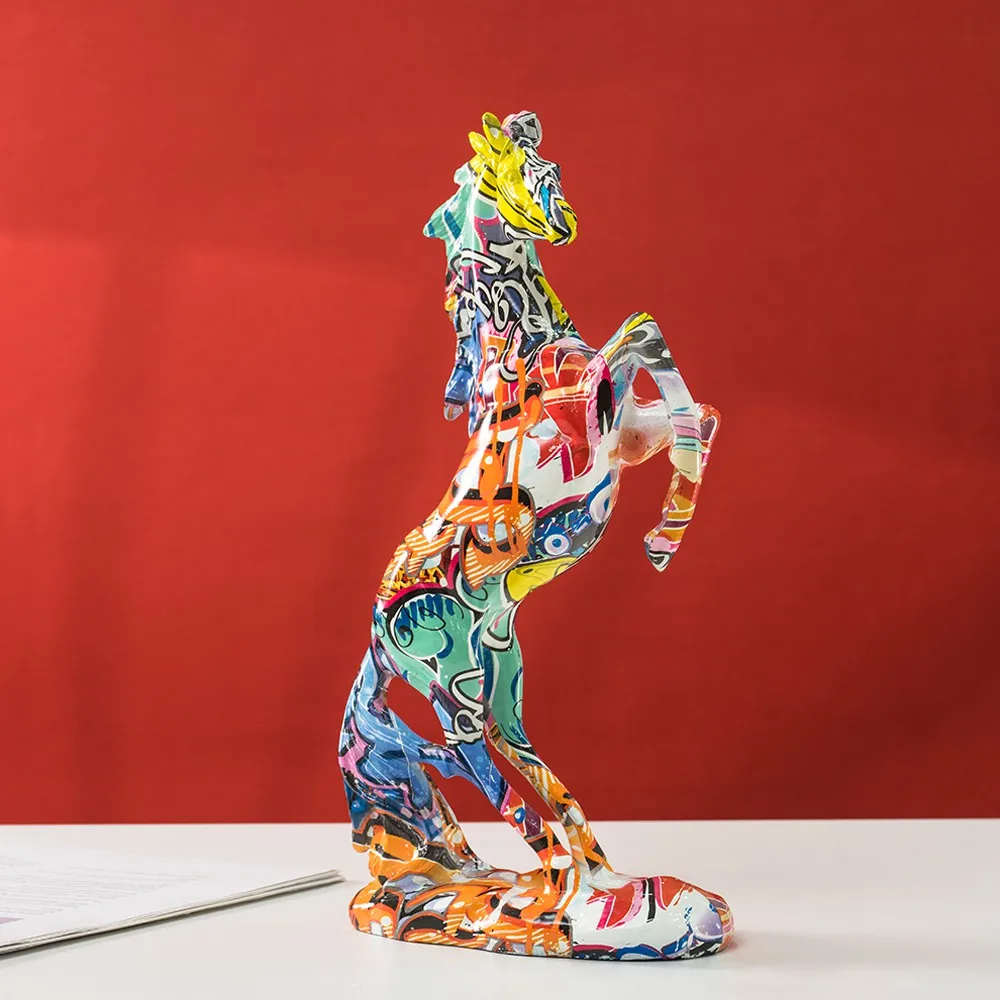 Resin Art Decoration Items - Статуя лошади граффити, популярное искусство, современный