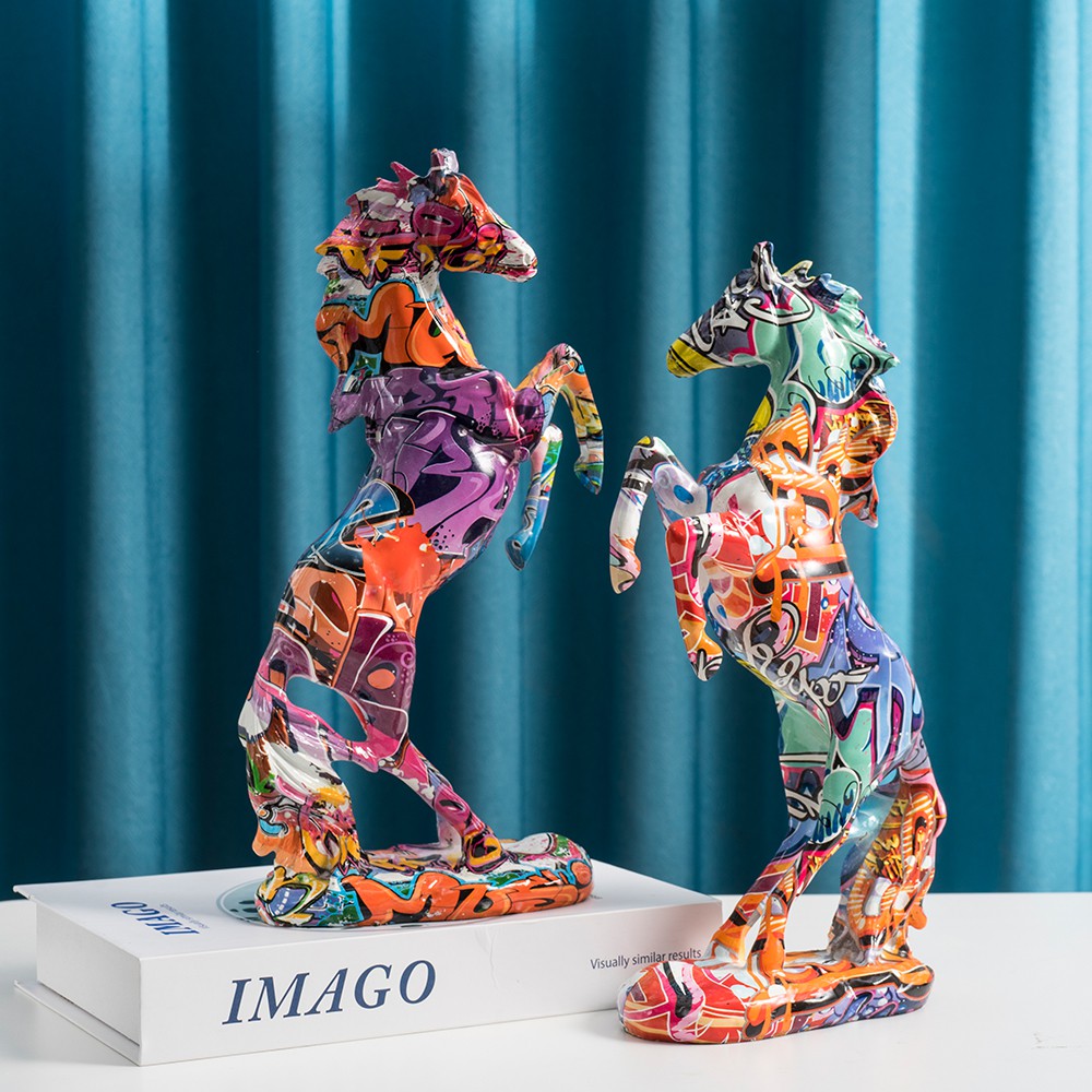 Статуя лошади граффити, популя – обзор и цена Resin Art Decoration Items